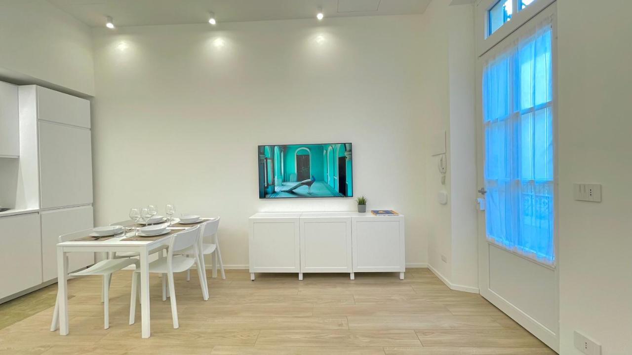 Appartamento Casa Manzoni Deluxe Mxp Town Center Gallarate Esterno foto